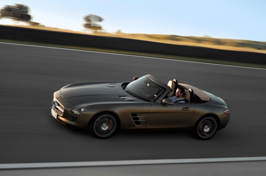  Mercedes-Benz SLS AMG Roadster 2012 года  (фото 22 из 198)